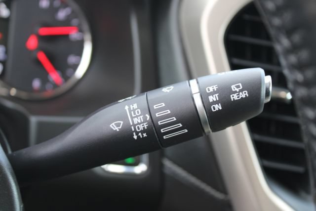 Used 2017 GMC Acadia Denali w/ Technology Package AWD/4WD image 29