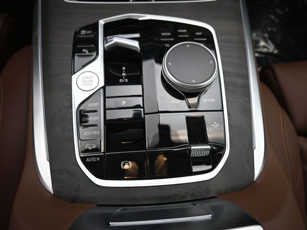 New 2026 BMW X7 xDrive40i image 16