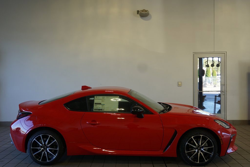 New 2025 Toyota GR86 image 14