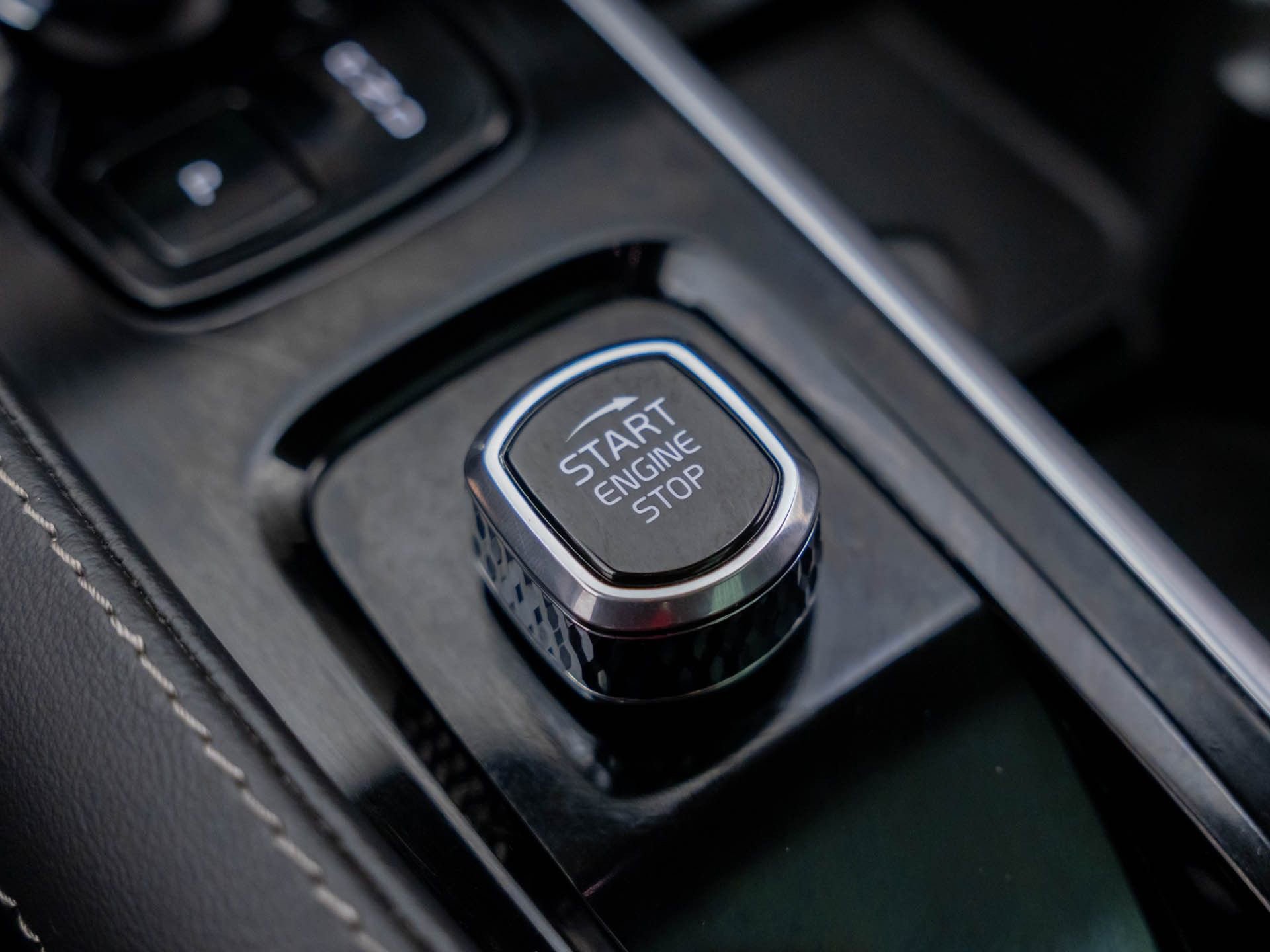 Used 2024 Volvo XC90 T8 Ultimate w/ Lounge Package image 24