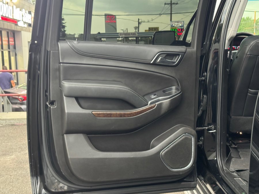 Used 2019 Chevrolet Suburban LT AWD/4WD image 24