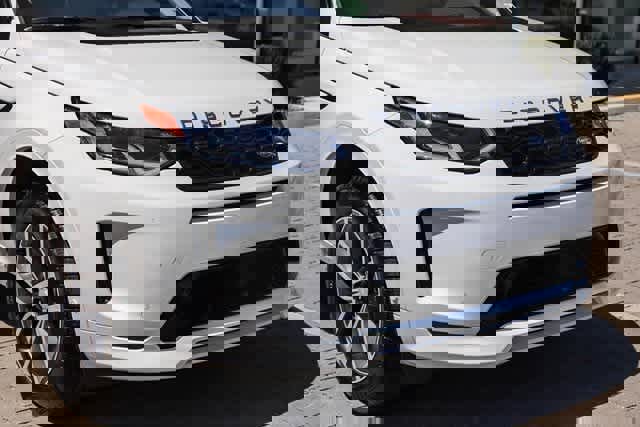 New 2024 Land Rover Discovery Sport S image 8