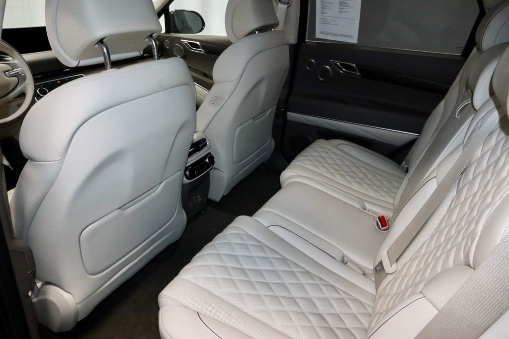 Used 2024 Genesis GV80 3.5T w/ Prestige Matte Package image 22