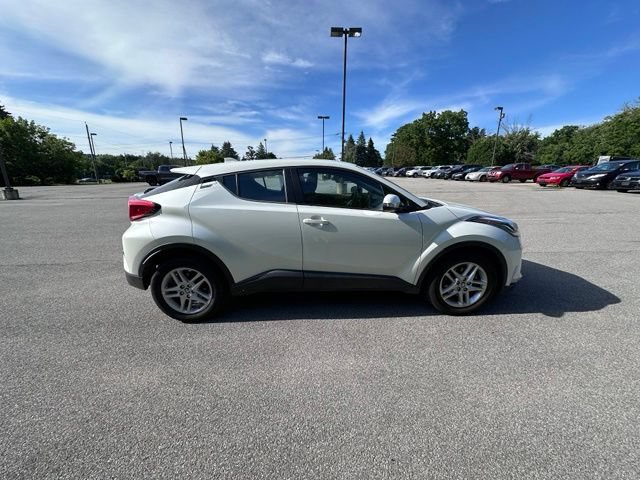 Used 2021 Toyota C-HR LE FWD image 2