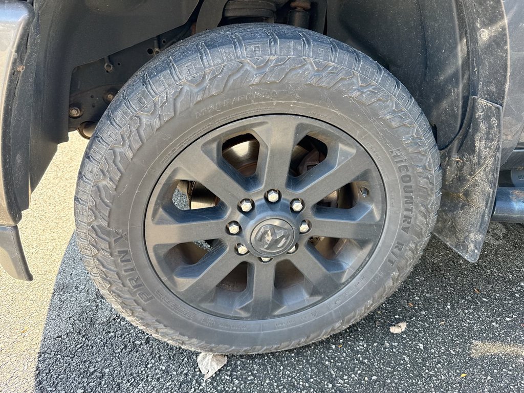 Used 2020 RAM 2500 Laramie w/ Night Edition AWD/4WD image 5