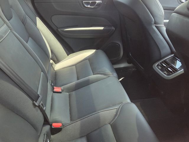 Used 2021 Volvo XC60 T5 R-Design w/ Advanced Package FWD image 5