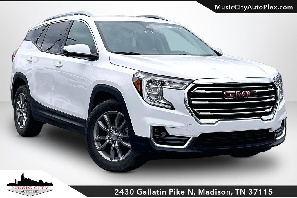 Used 2024 GMC Terrain SLT image 1