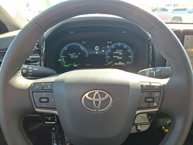Used 2026 Toyota Camry XLE AWD/4WD image 16