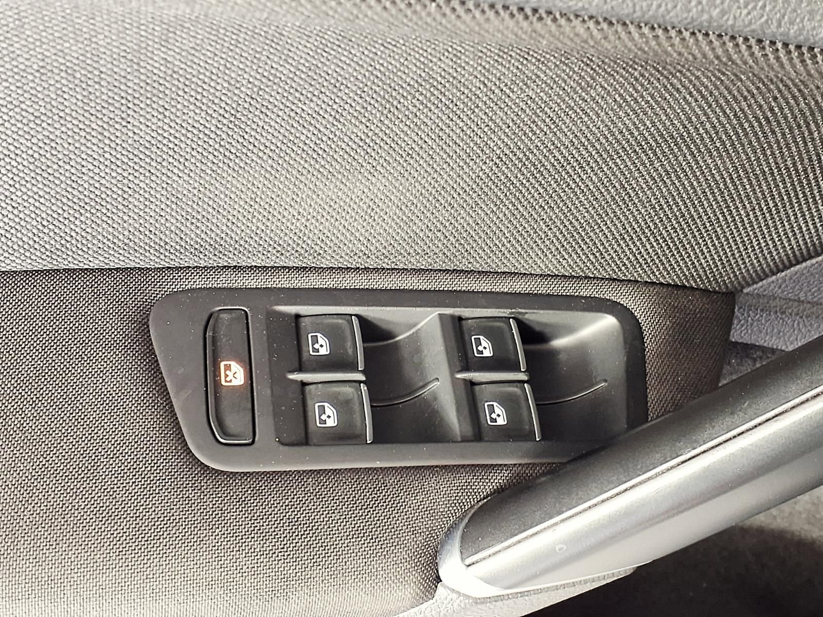 Used 2017 Volkswagen GTI S image 18