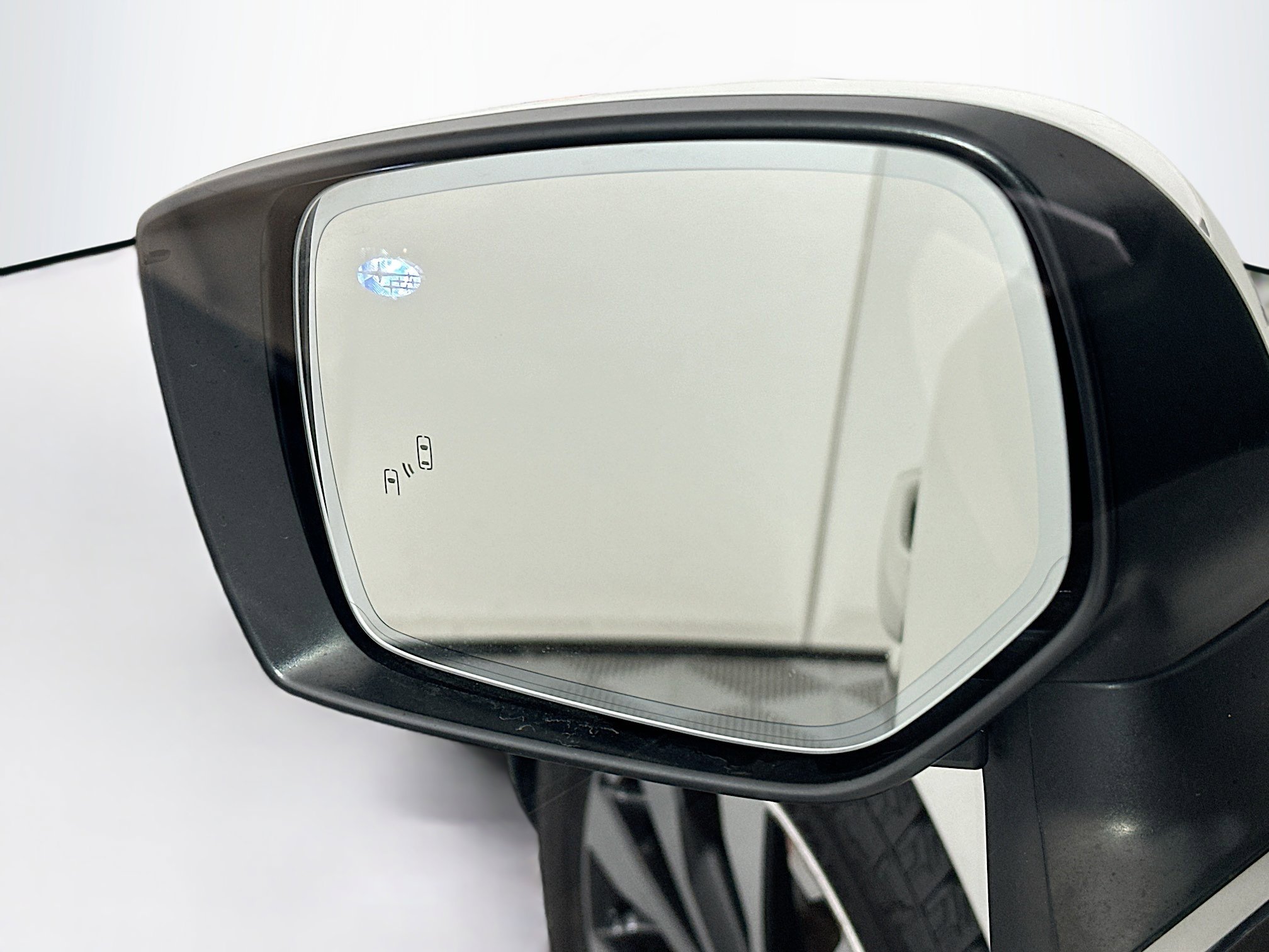 Used 2016 Subaru Outback 3.6R Limited image 16