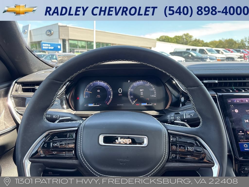 Used 2023 Jeep Grand Cherokee L Overland AWD/4WD image 6