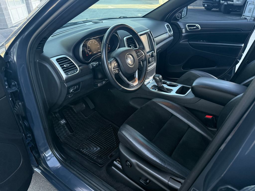 Used 2017 Jeep Grand Cherokee Altitude image 28