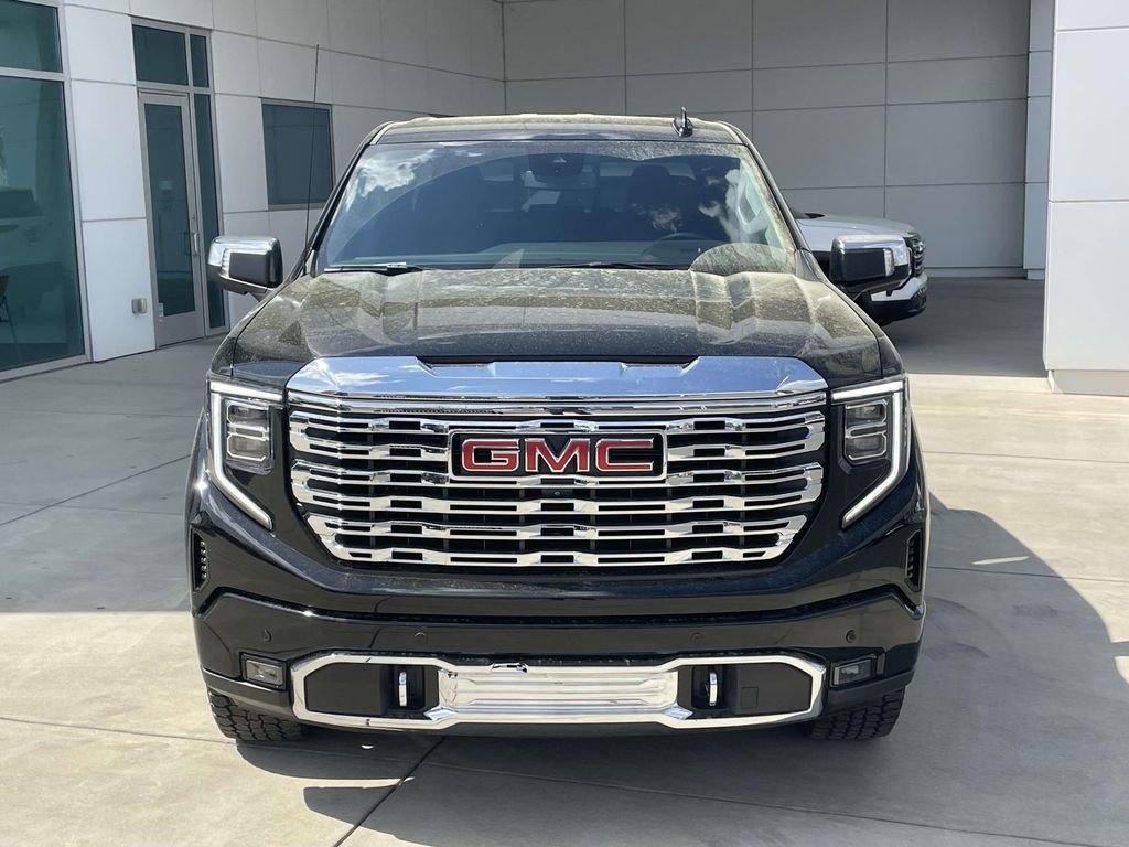 Used 2023 GMC Sierra 1500 Denali AWD/4WD image 3