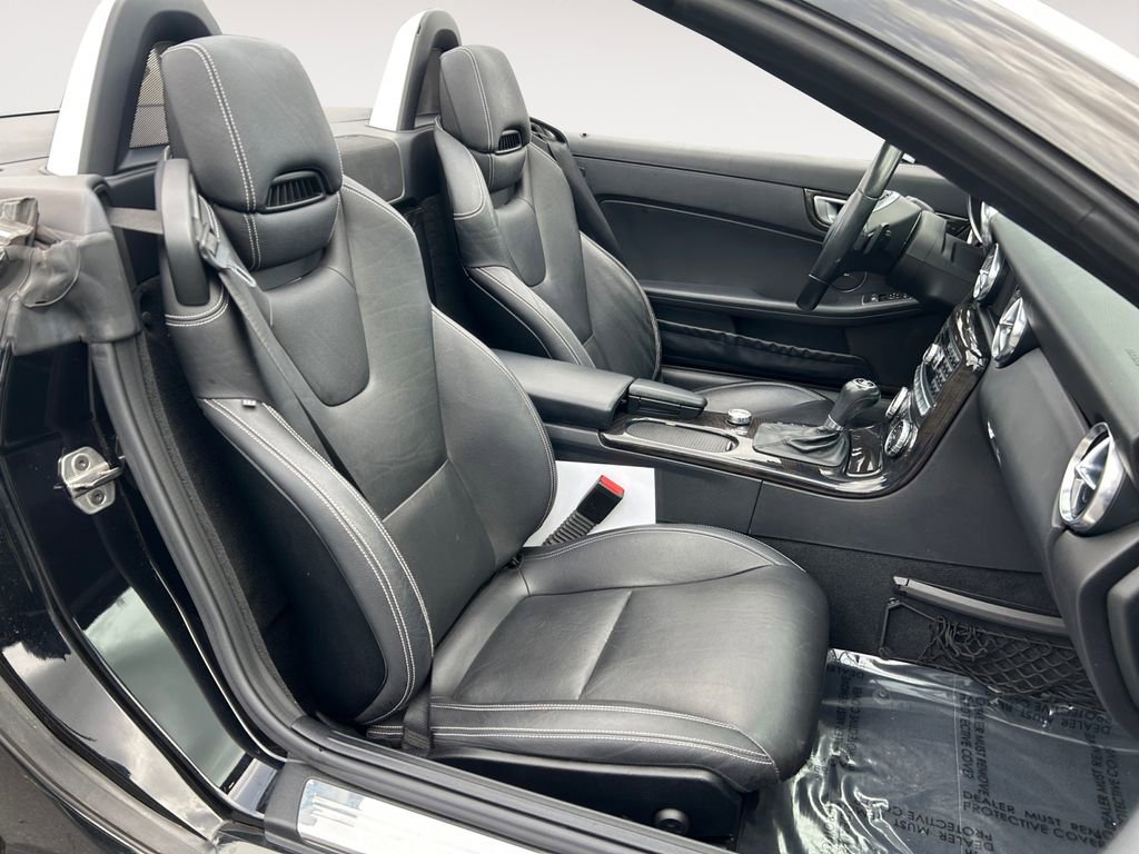 Used 2016 Mercedes-Benz SLK 350 image 23
