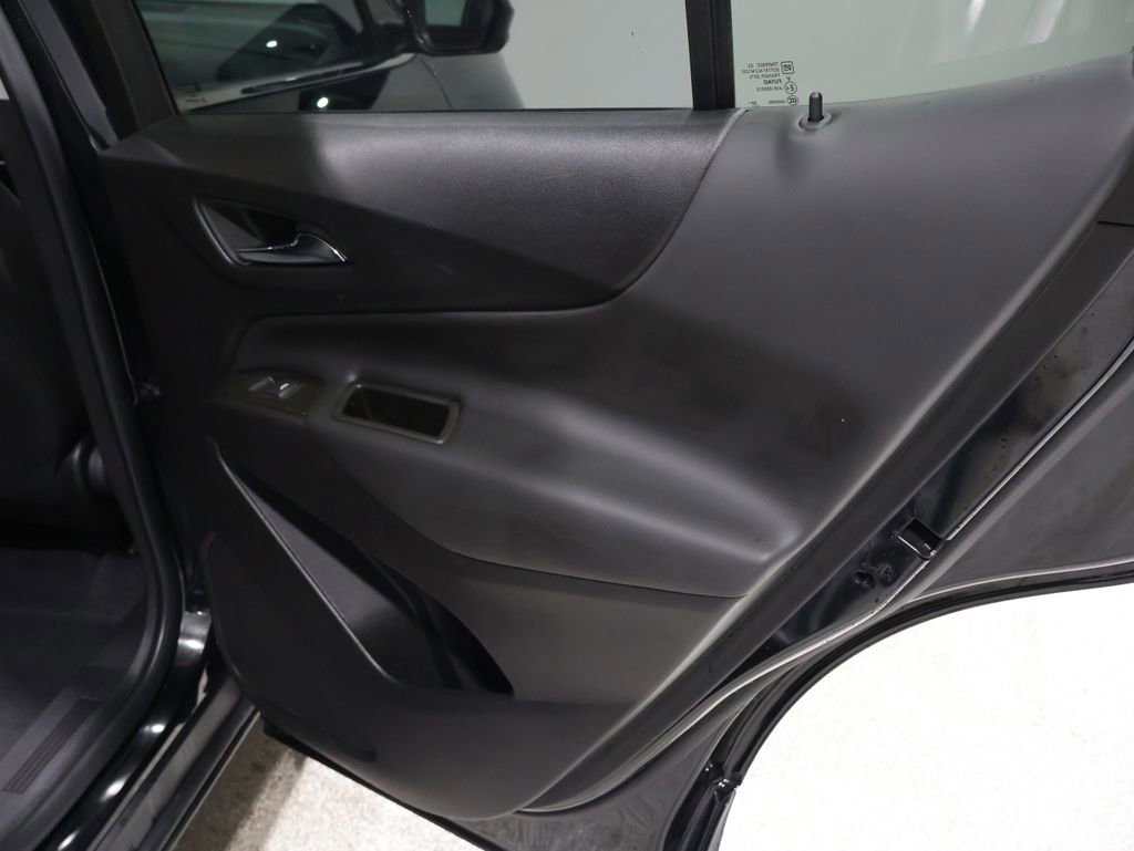 Used 2023 Chevrolet Equinox LT w/ Driver Convenience Package image 23
