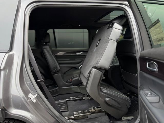 Used 2022 Jeep Grand Cherokee L Laredo AWD/4WD image 57