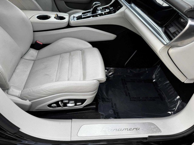 Used 2017 Porsche Panamera image 52