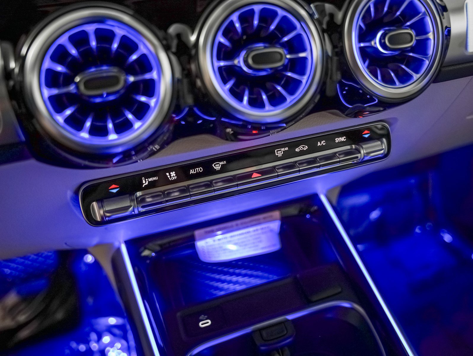 New 2025 Mercedes-Benz GLB 250 4MATIC image 22