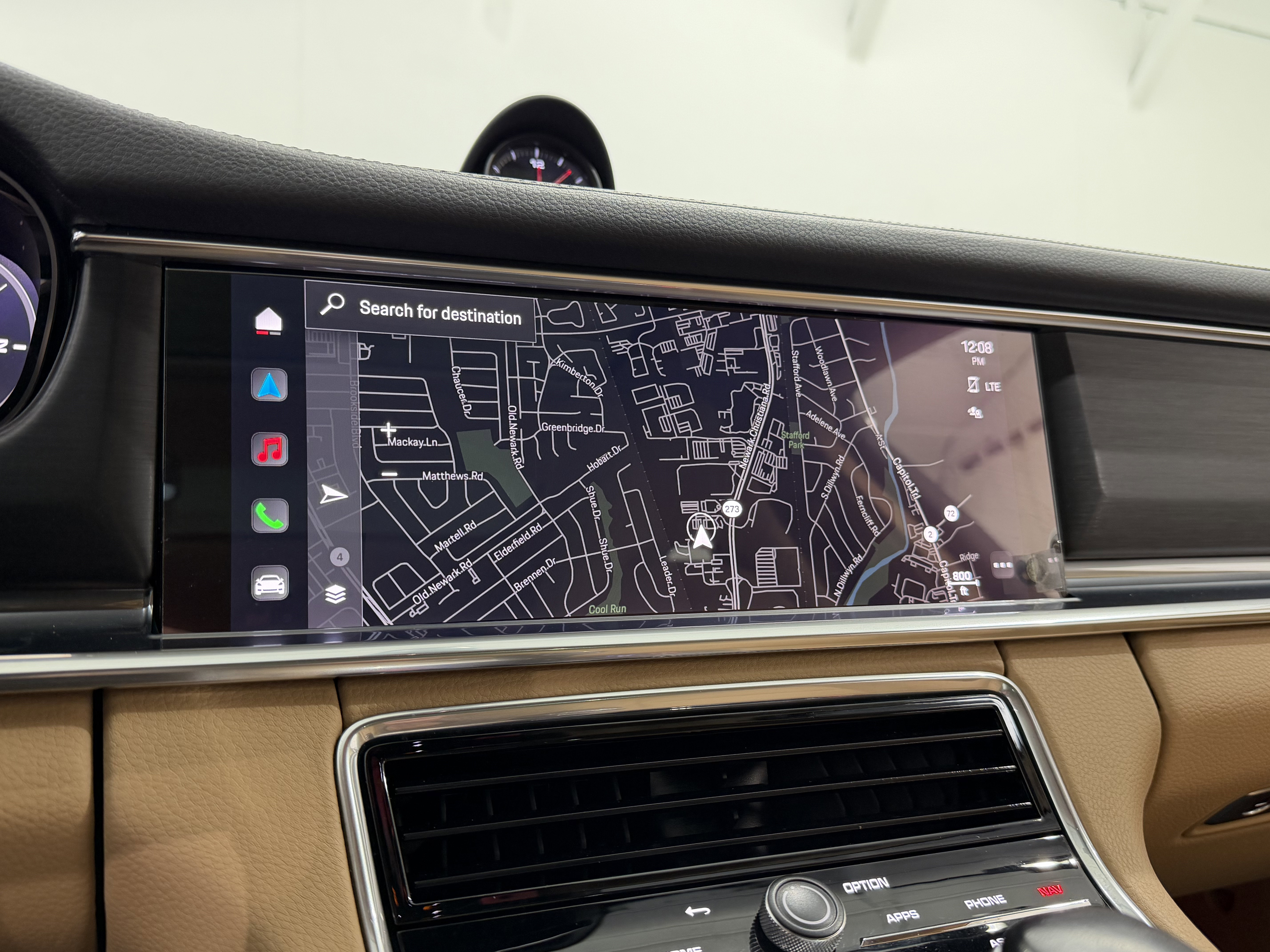 Certified 2023 Porsche Panamera 4 Platinum Edition image 43