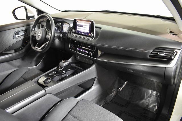 Certified 2023 Nissan Rogue SV image 34