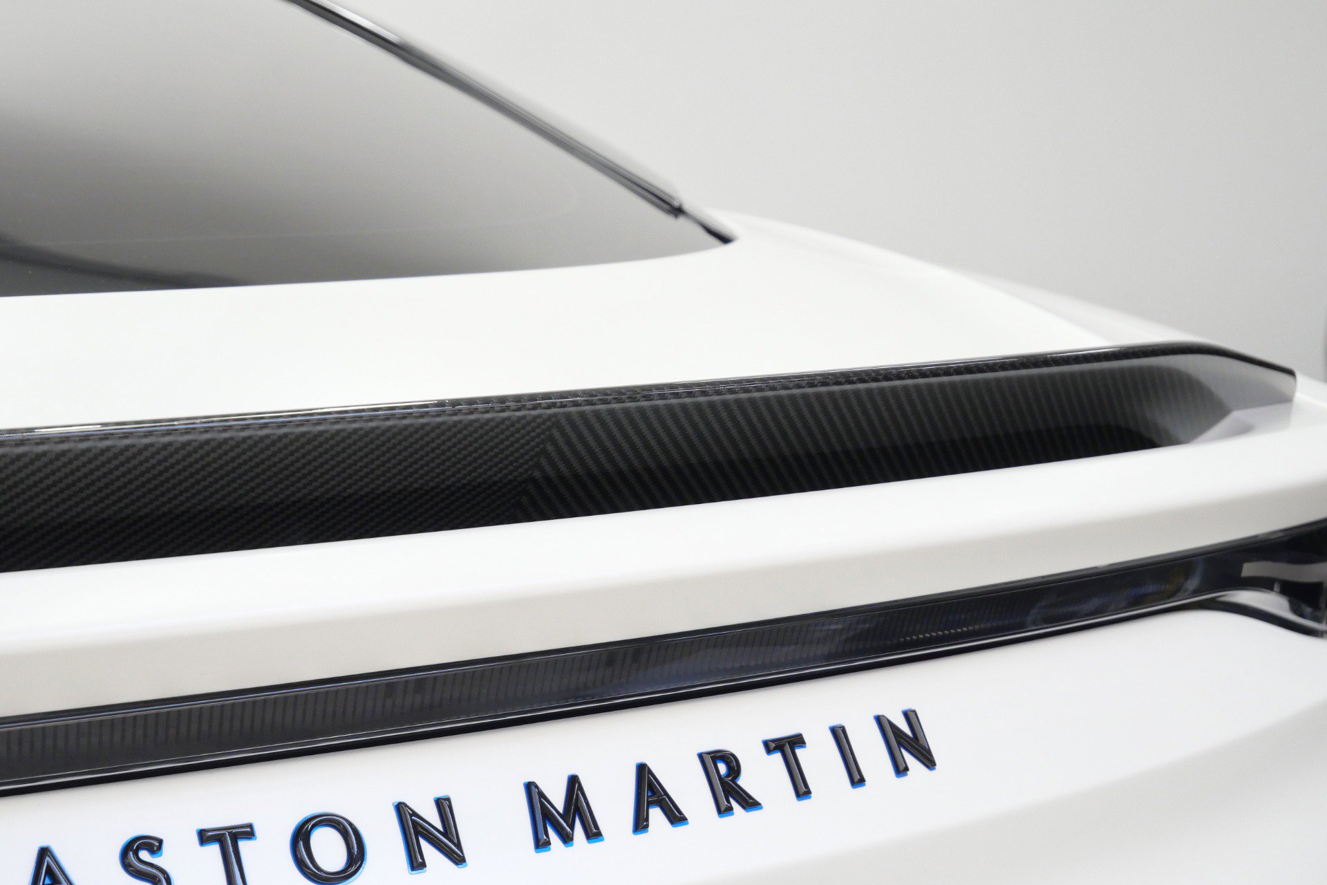 Used 2020 Aston Martin DBS Superleggera RWD image 42