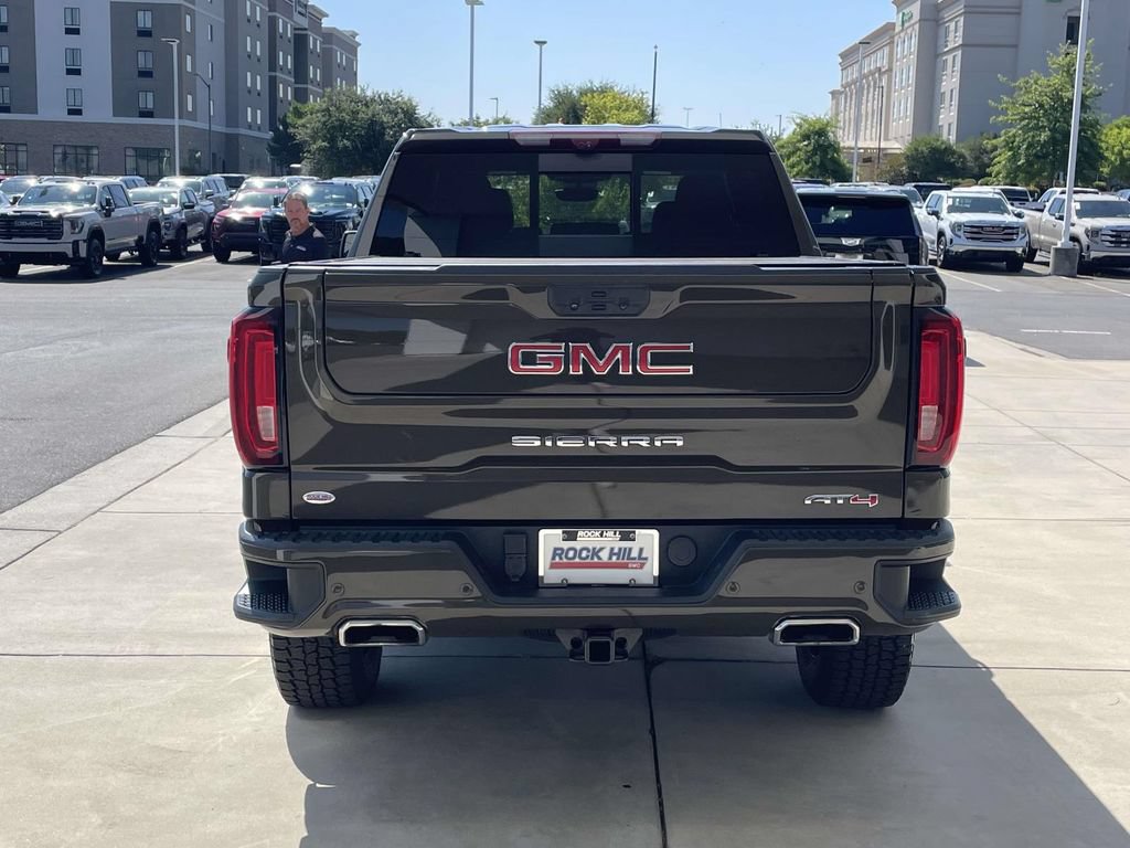 Used 2023 GMC Sierra 1500 AT4 w/ AT4 Premium Package AWD/4WD image 8