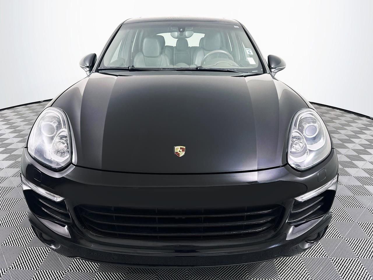 Used 2017 Porsche Cayenne Platinum Edition image 5