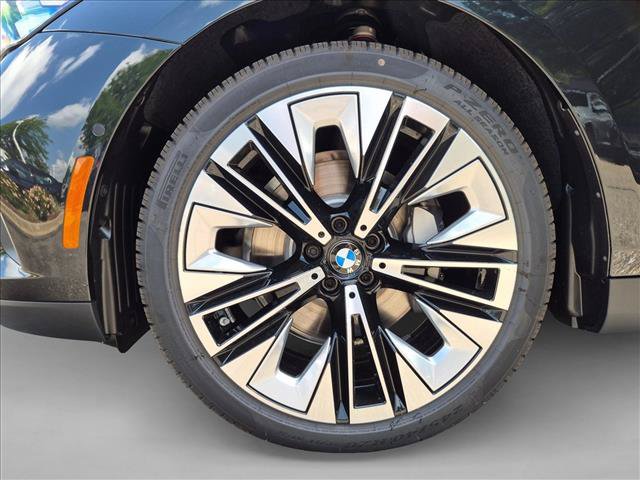 New 2027 BMW 530i xDrive w/ Premium Package AWD/4WD image 19