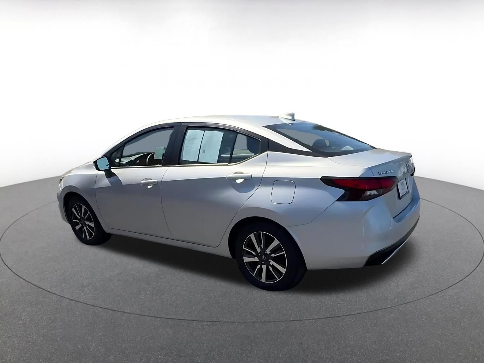 Used 2025 Nissan Versa SV image 10