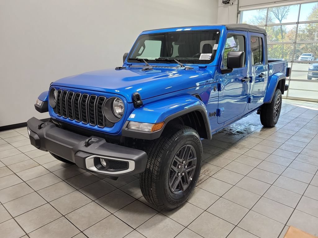 New 2025 Jeep Gladiator Sport AWD/4WD image 2