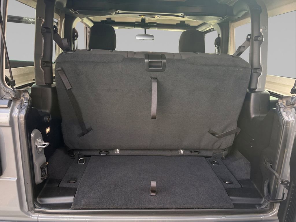 Used 2020 Jeep Wrangler Sport image 16