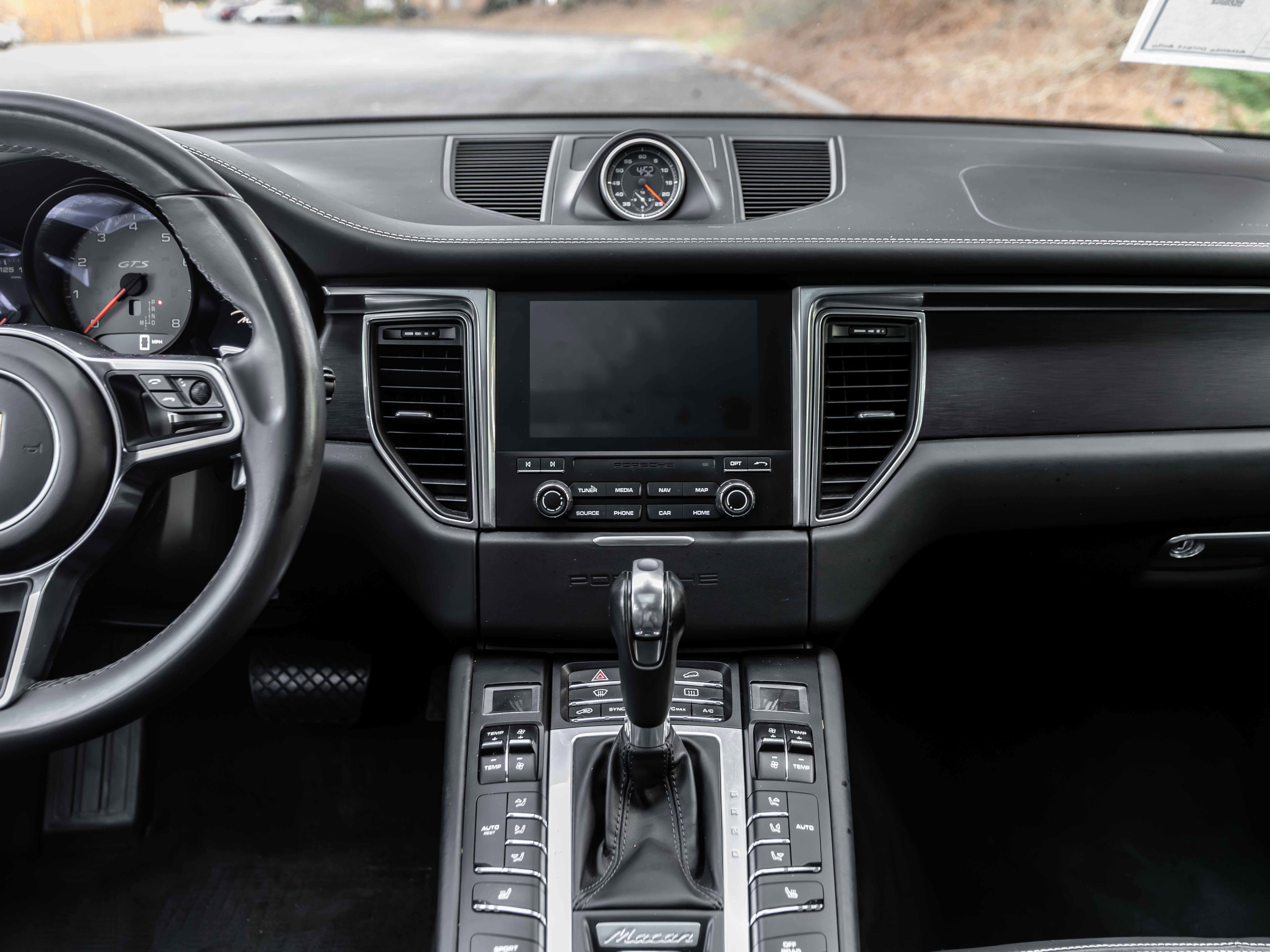 Used 2017 Porsche Macan GTS AWD/4WD image 9
