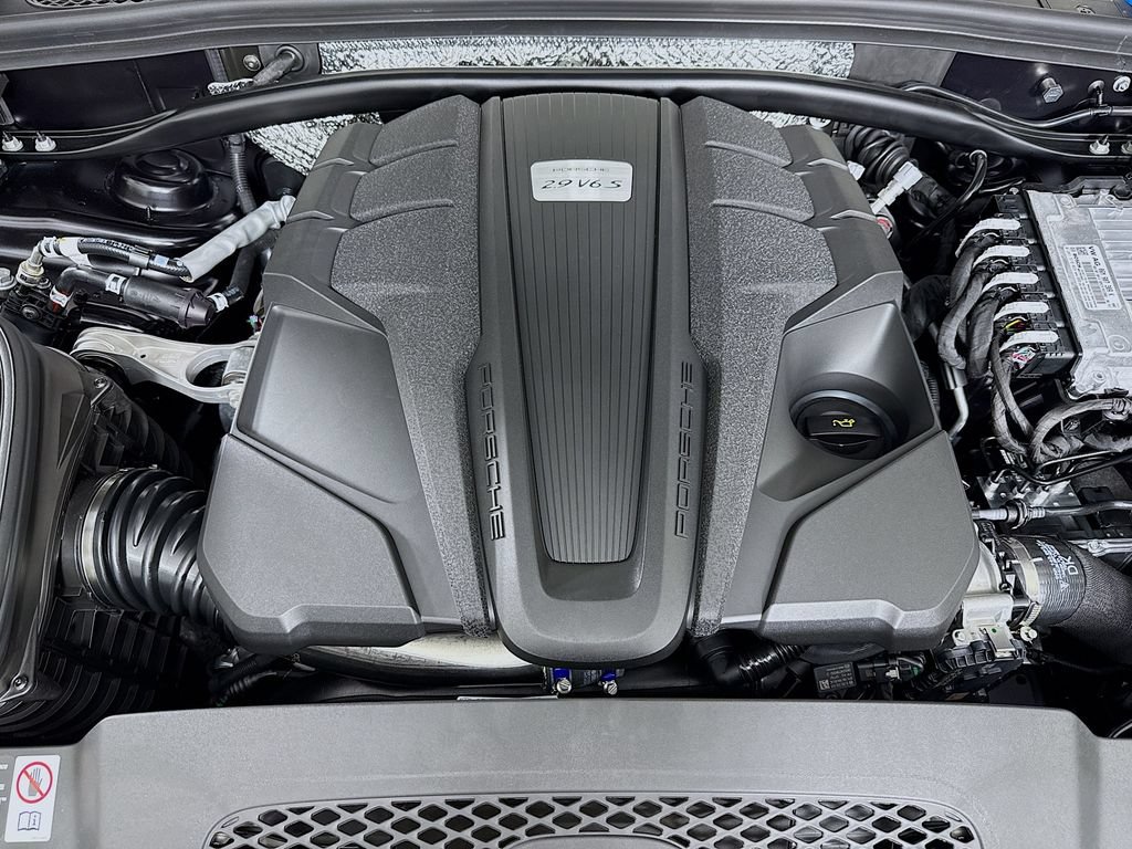 New 2026 Porsche Macan S AWD/4WD image 32