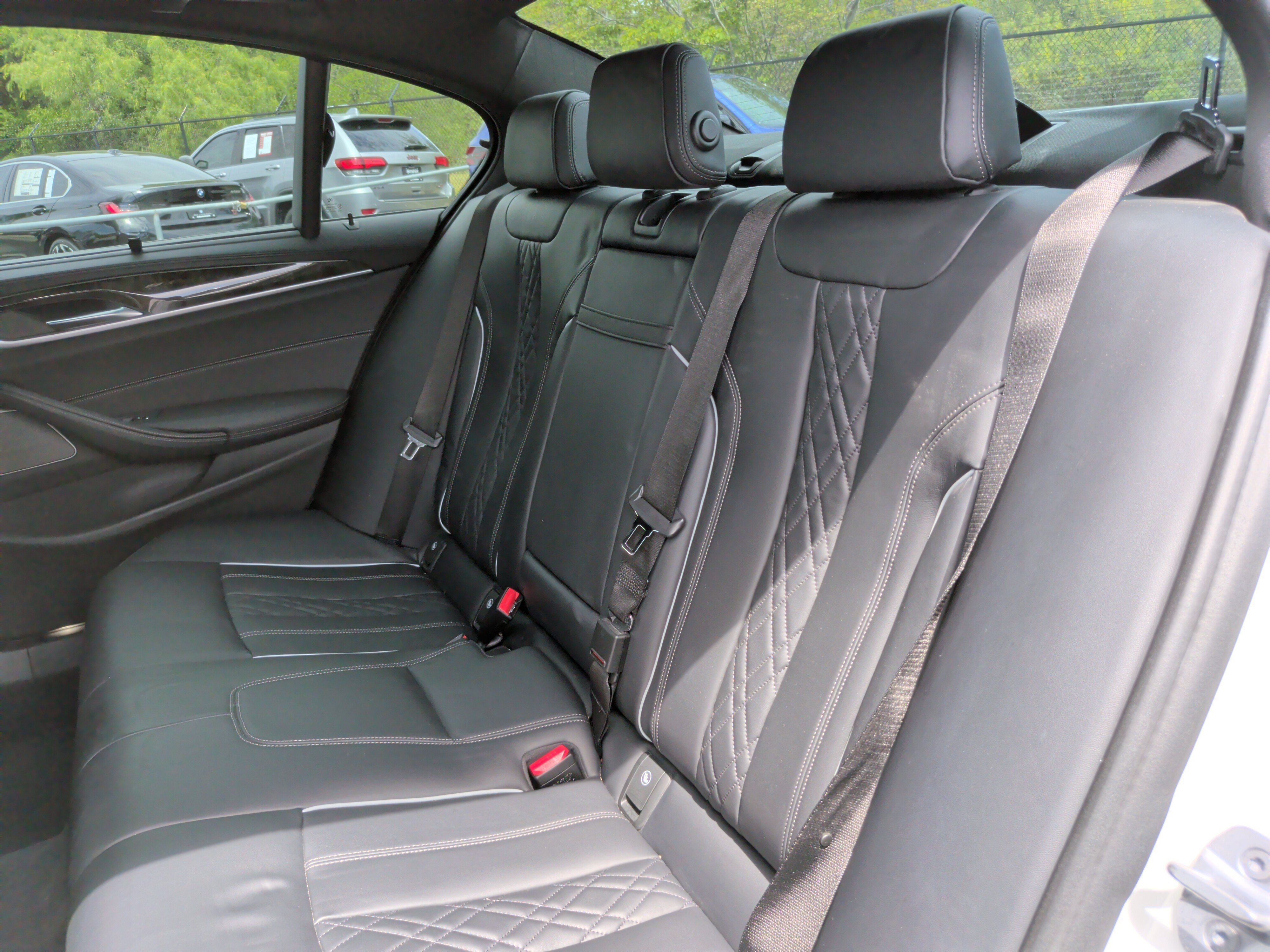Used 2022 BMW M550i xDrive w/ Dynamic Handling Package AWD/4WD image 35