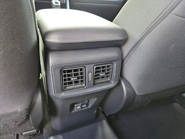 Used 2022 Toyota RAV4 SE AWD/4WD image 17