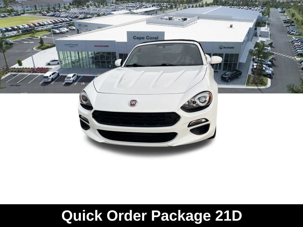 Used 2018 FIAT 124 Spider Classica w/ Technology Group RWD image 3