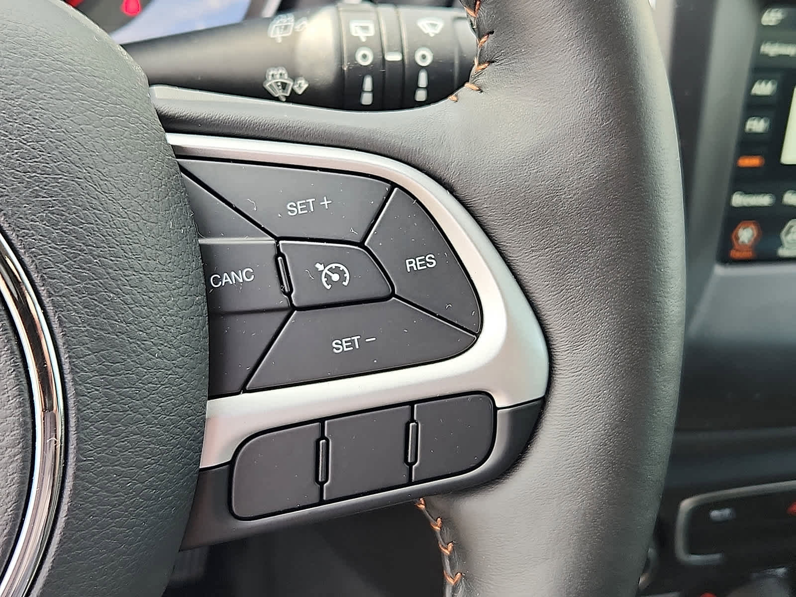 Used 2019 Jeep Compass Latitude w/ Popular Equipment Group image 23