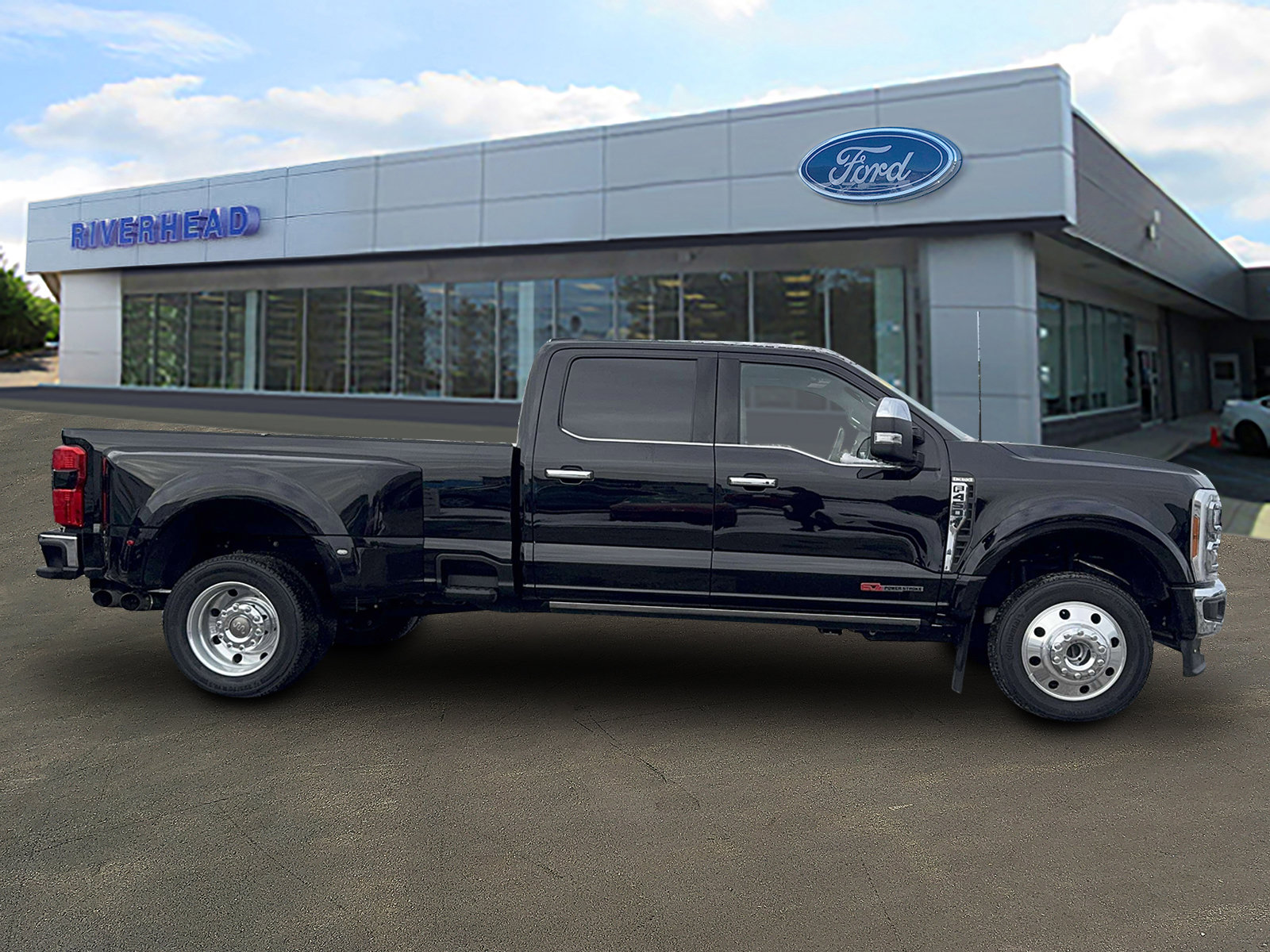 Used 2023 Ford F450 King Ranch w/ Chrome Package image 4