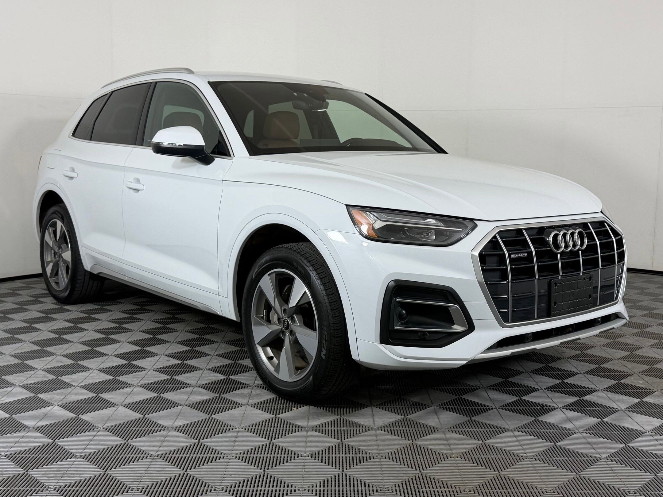 Certified 2023 Audi Q5 Premium w/ Convenience Package AWD/4WD image 7