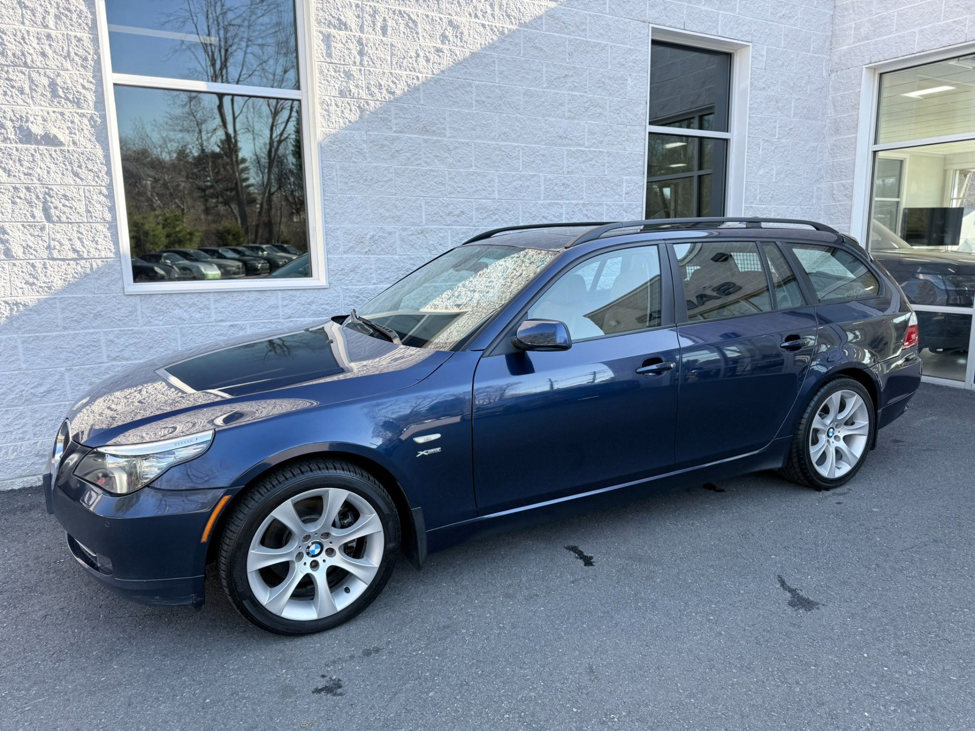 Used 2009 BMW 535i xDrive Wagon image 1