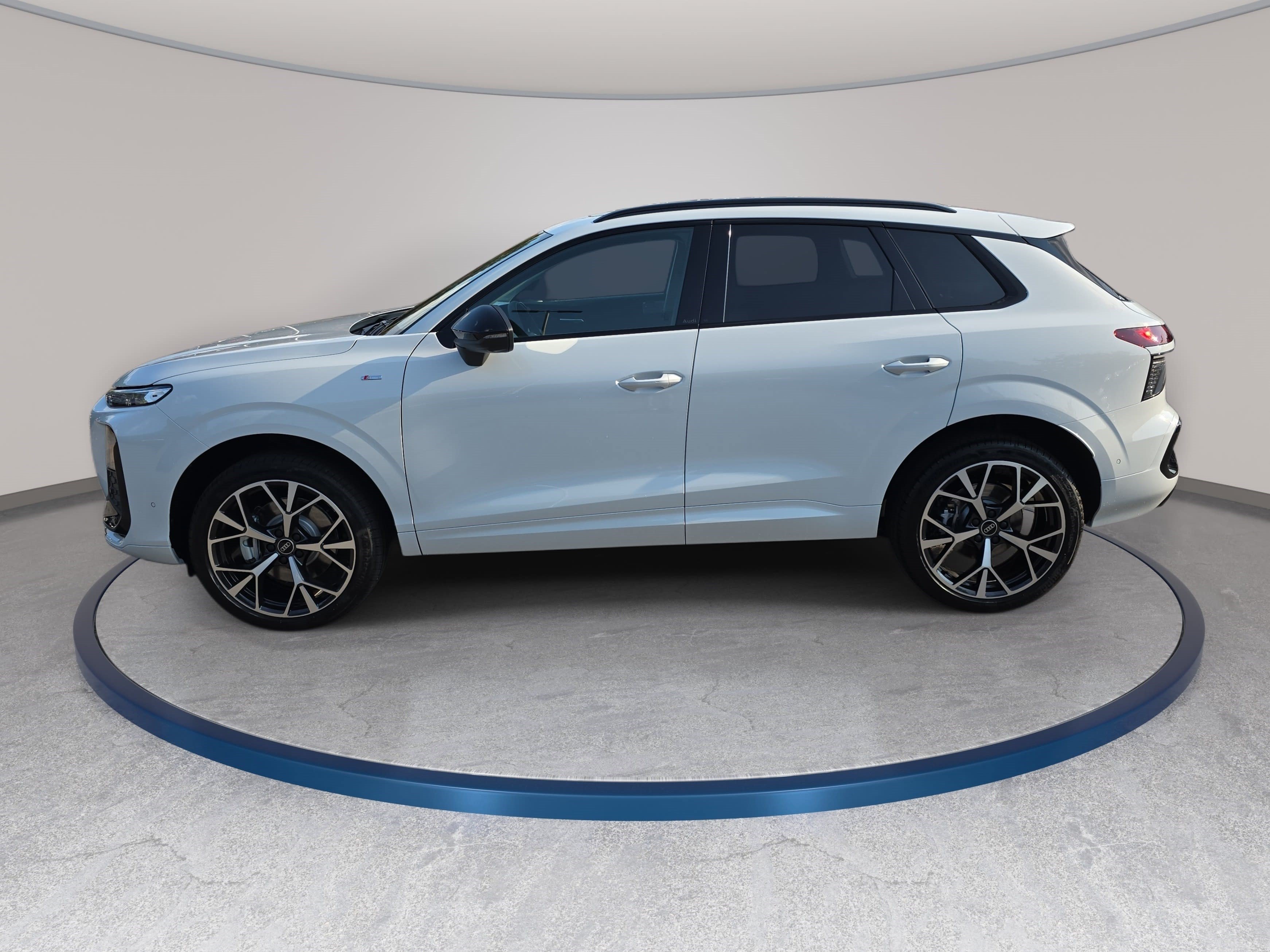New 2026 Audi Q3 quattro 2.0T AWD/4WD image 8
