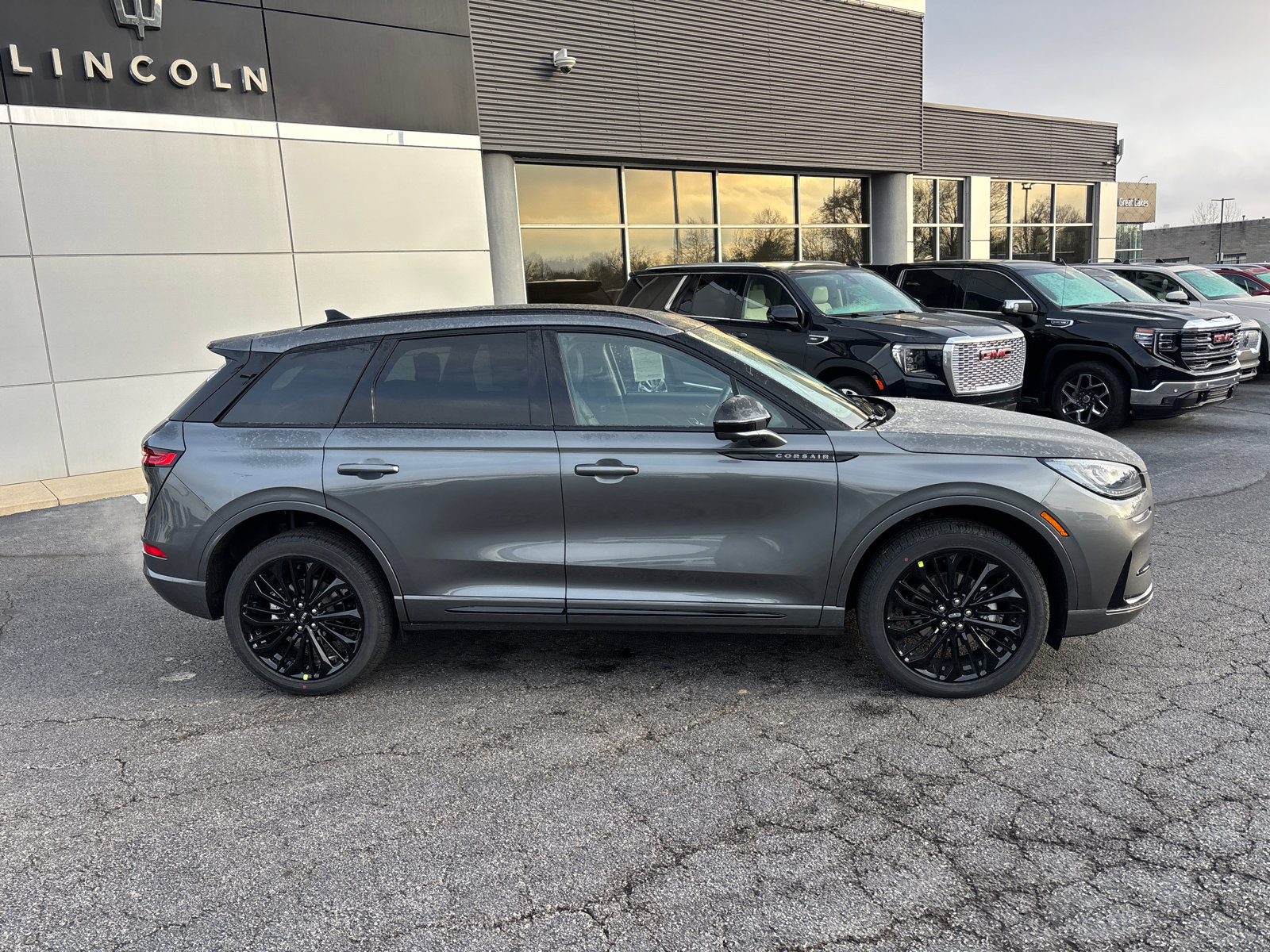 New 2026 Lincoln Corsair Premiere image 8