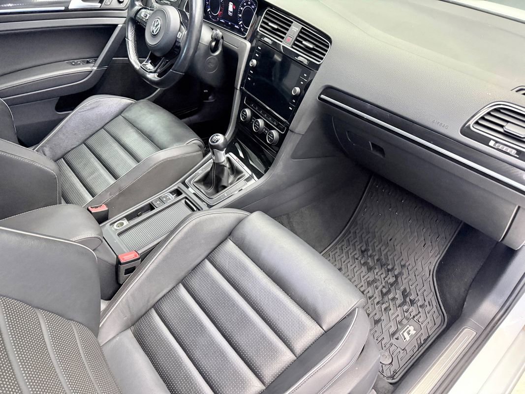 Used 2019 Volkswagen Golf R 4-Door AWD/4WD image 11