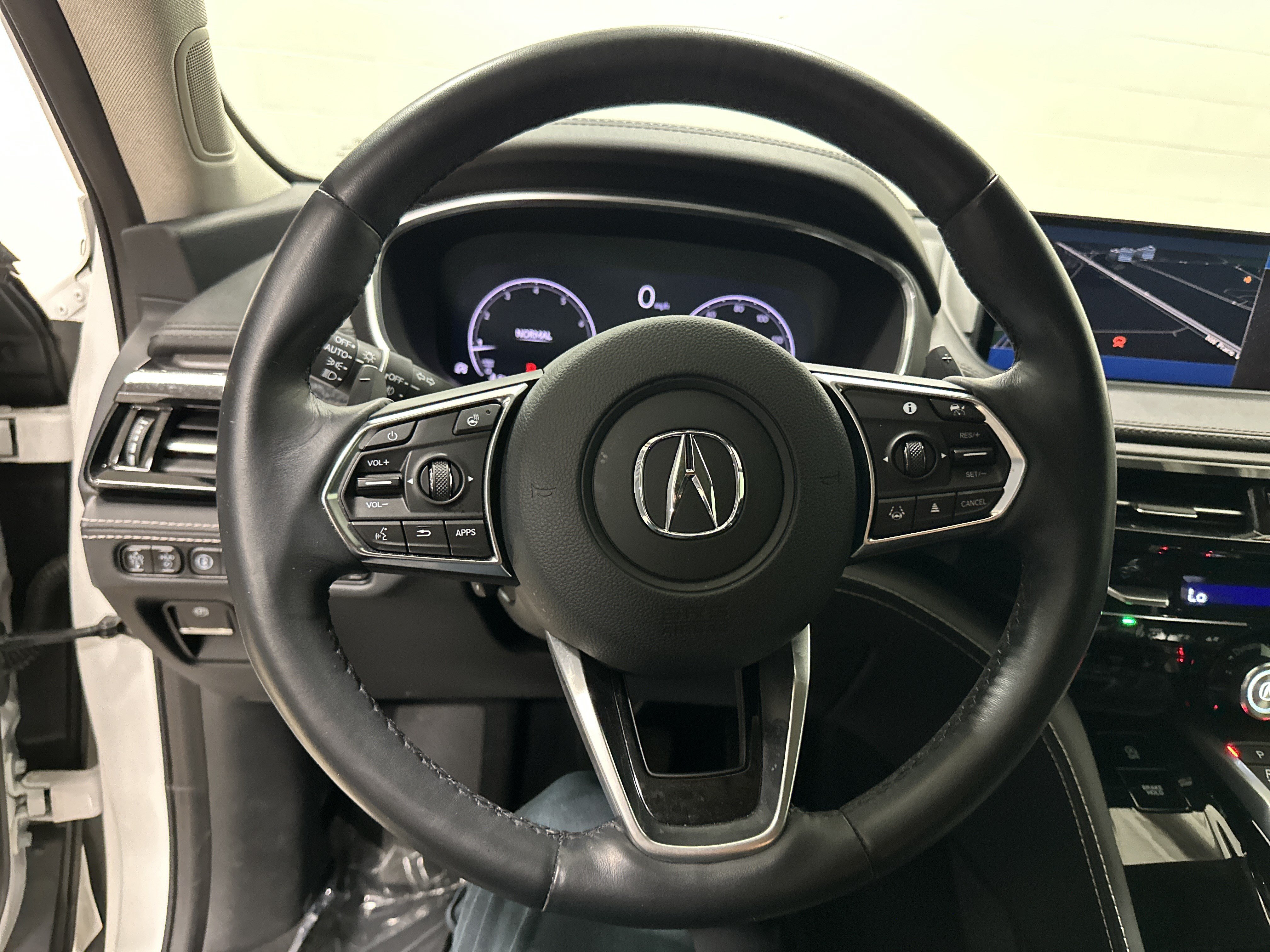 Used 2023 Acura MDX SH-AWD w/ Advance Package image 18