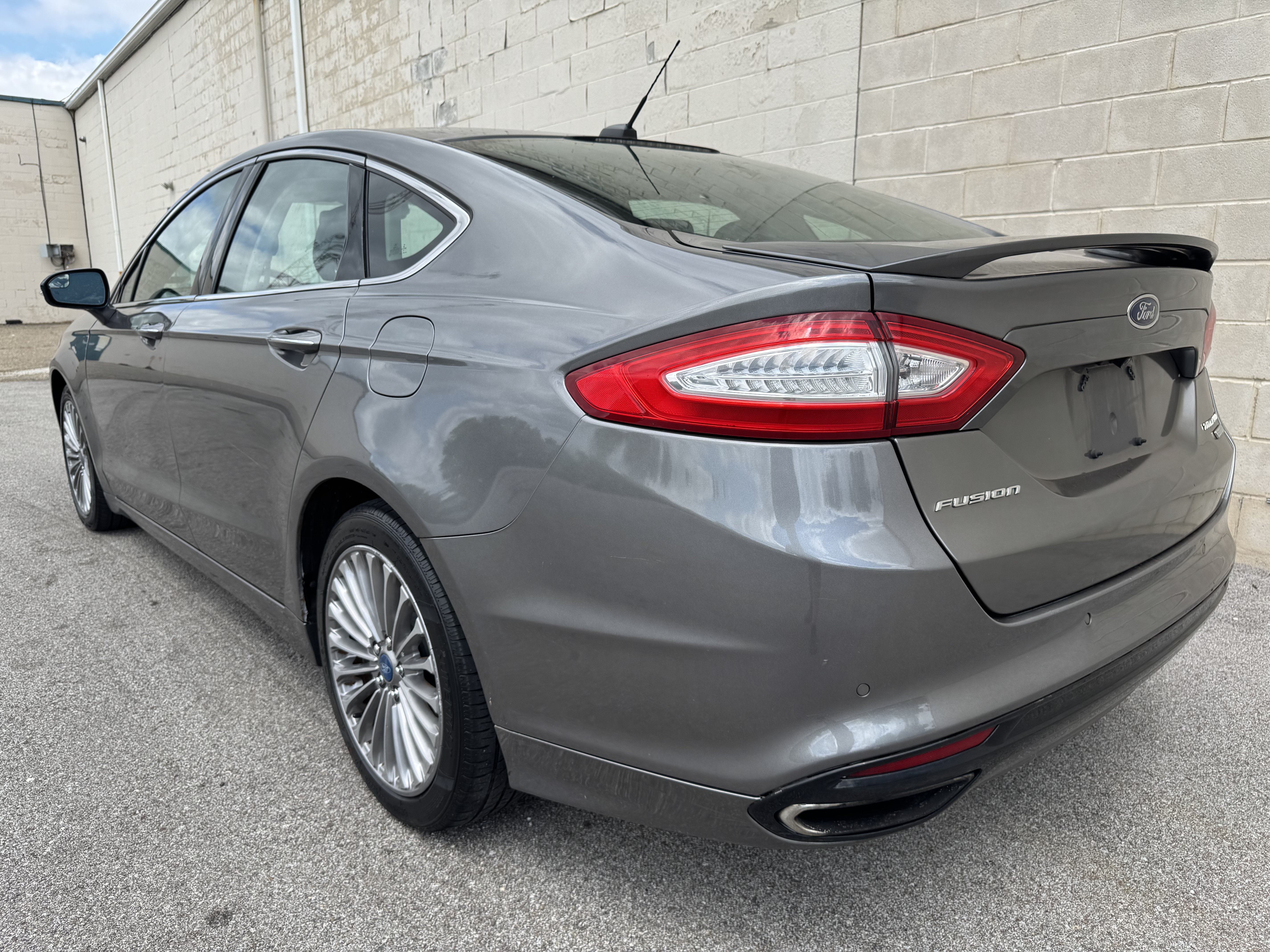 Used 2013 Ford Fusion Titanium FWD image 3
