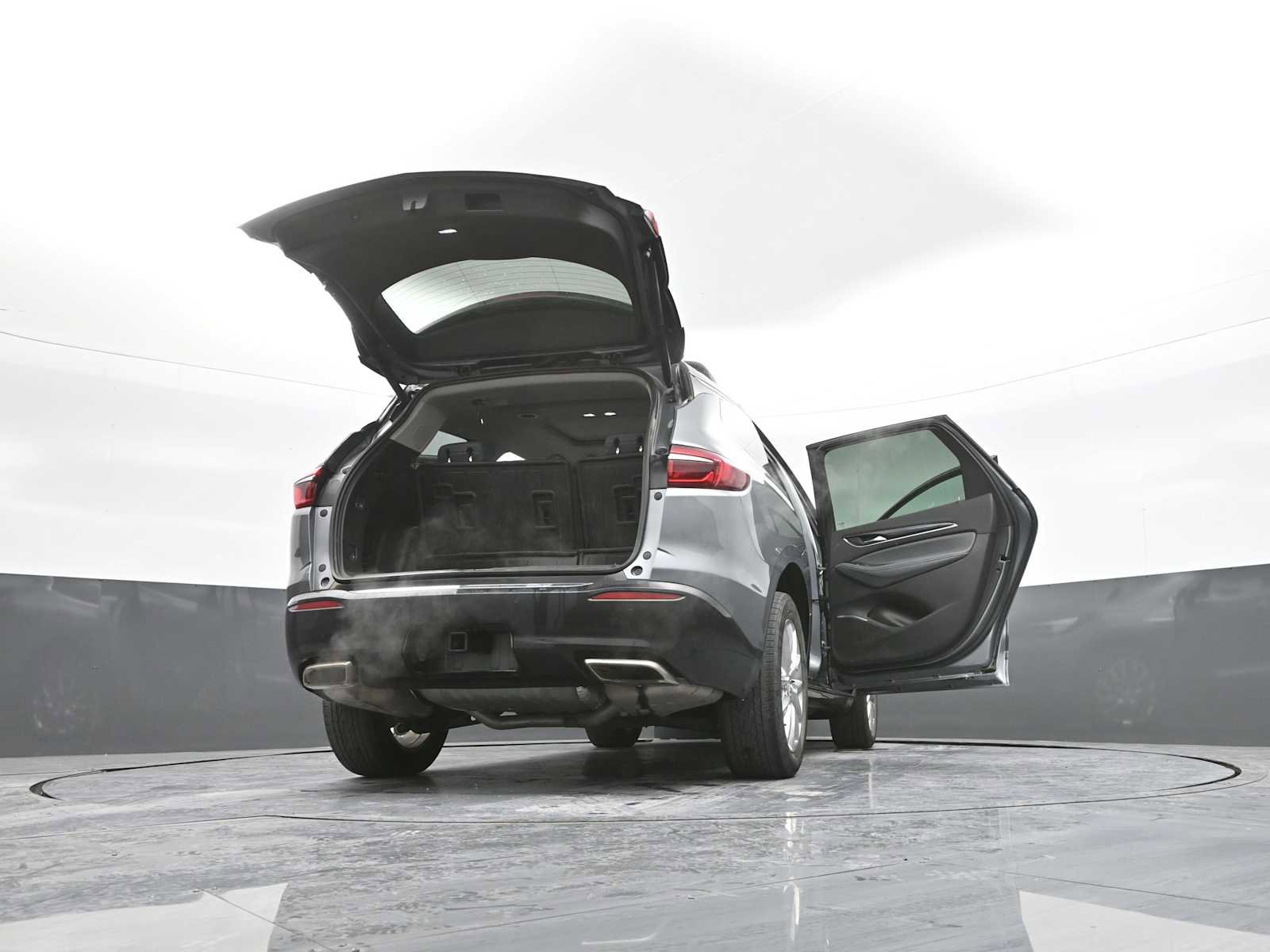 Used 2020 Buick Enclave Premium w/ Sun and Sites Package image 48