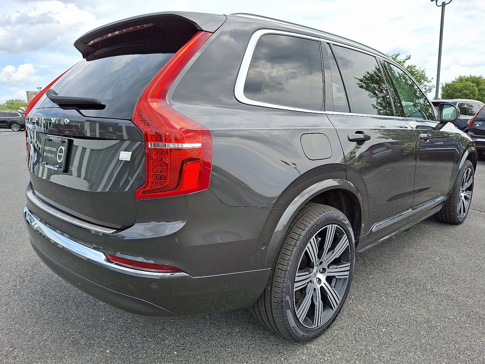 Used 2024 Volvo XC90 T8 Plus w/ Protection Package Premier image 6