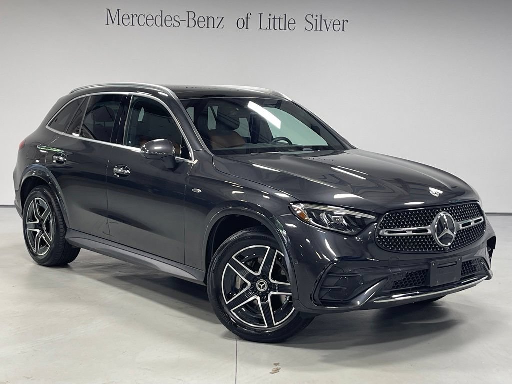 Used 2025 Mercedes-Benz GLC 350e 4MATIC image 8