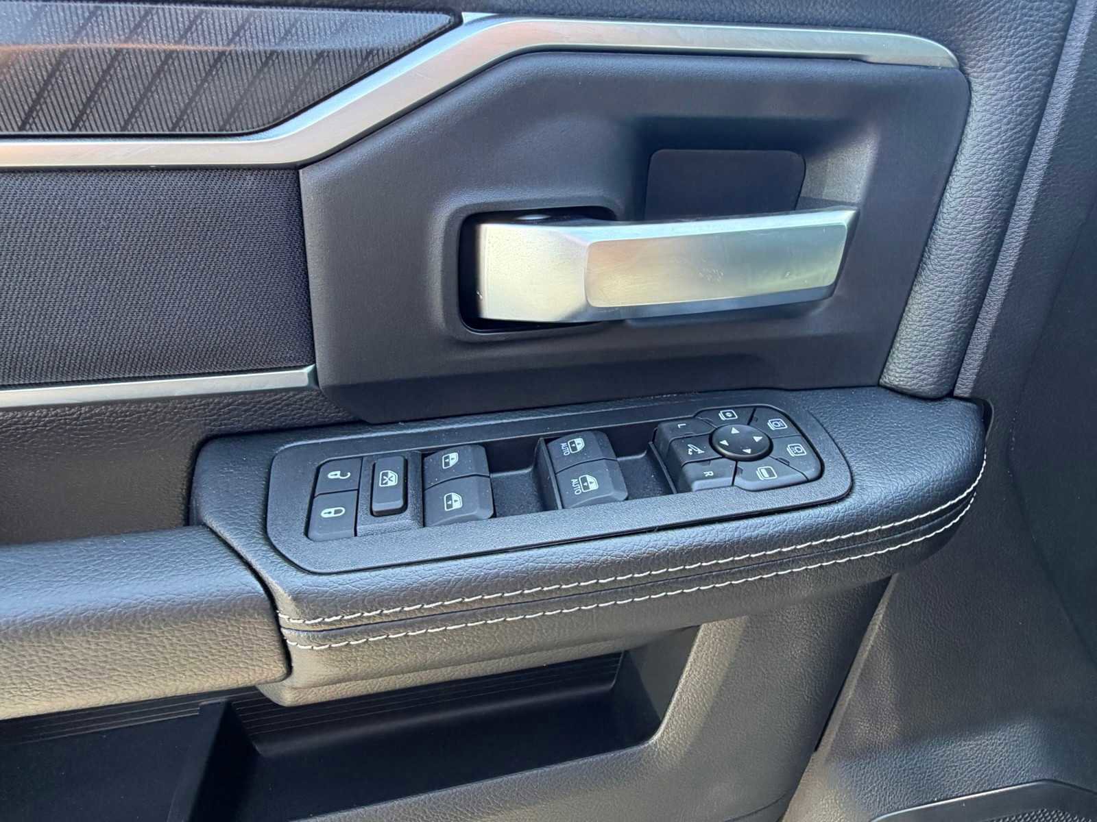 New 2026 RAM 3500 Big Horn AWD/4WD image 31