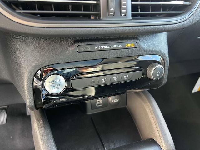 New 2025 Ford Escape SE image 21